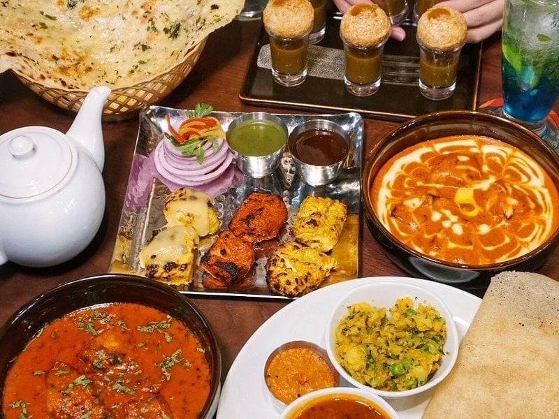 Indian naan and tandoor dishes at RANG Da Nang